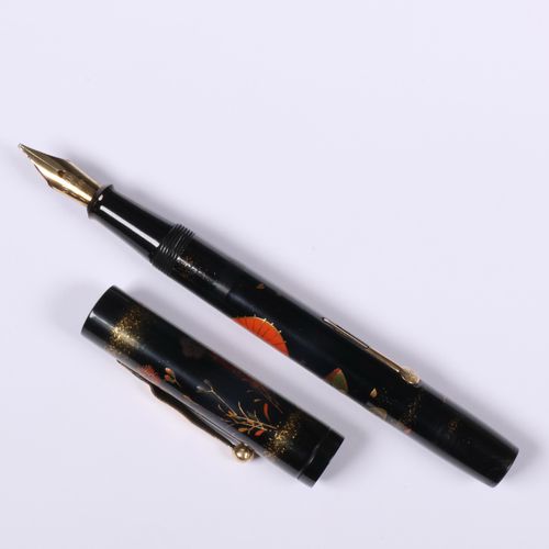 Dunhill Namiki, lakwerk vulpen, ca. 1930; Dunhill Namiki, stylo plume en laque, &hellip;