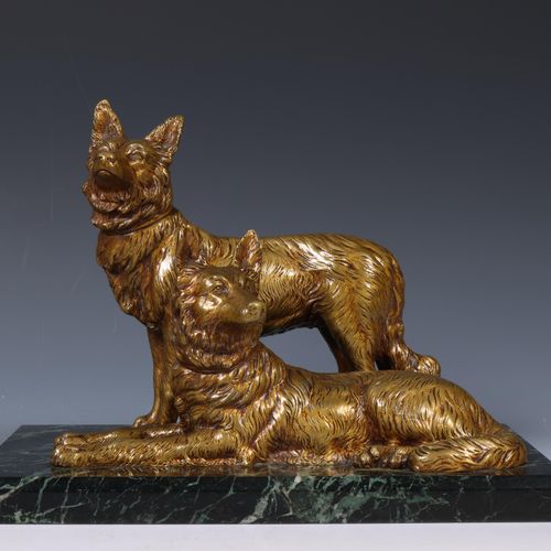 D. H. Chiparus (1886-1947), gepatineerd bronzen sculptuur 'twee herdershonden', &hellip;
