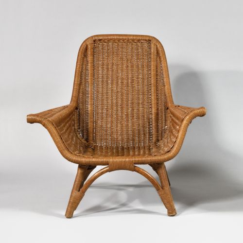 TRAVAIL DES ANNEES 1960 Grand fauteuil en rotin et osier à large assise formant &hellip;