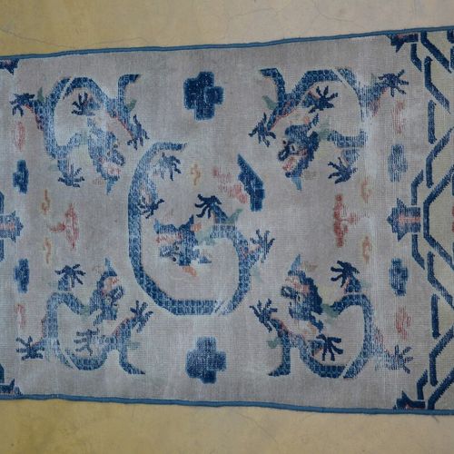 Null Tapis 'dragons', Chine ou Tibet (152x83cm) (*)