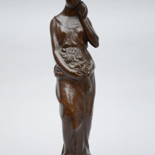 Null Leon Sarteel : sculpture en bronze 'fille portant des fleurs' ??(h52cm)