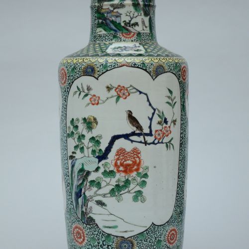 Null Un vase en porcelaine de Chine famille verte 'oiseau sur une branche' (h45.&hellip;