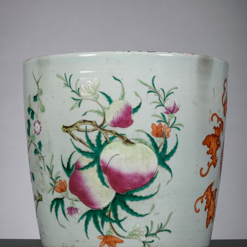 Null Cachepot en porcelaine de Chine famille rose 'Pêches' (H36 dia 40cm) (*)