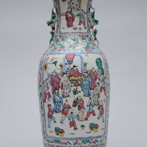 Null Vase famille rose en porcelaine de Canton 'personnages' 19ième siècle (h61c&hellip;