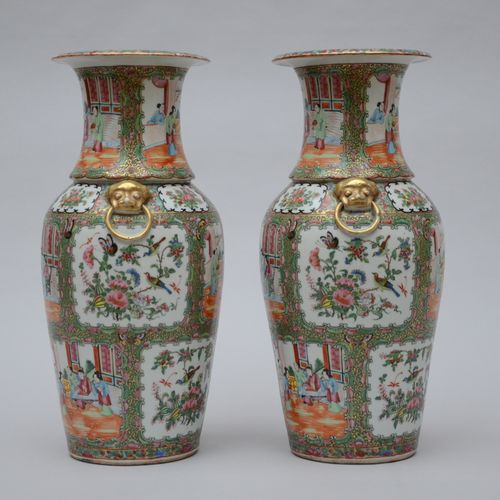 Null Une paire de vases en porcelaine de Canton (h46.5)