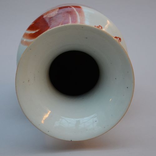 Null Vase en porcelaine de Chine 'qilins' (h59cm) (*)