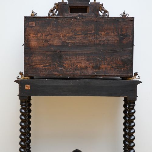 Null Cabinet anversois en bois d'ébène et écaille décoré de sculptures en bronze&hellip;