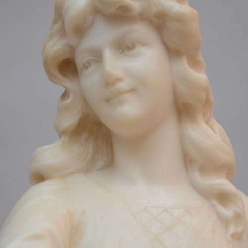 Null Statue en albâtre 'dame avec instrument' (h74cm) (*)