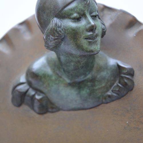 Null Pierre Laurel : sculpture en bronze art deco 'danseuse' (h avec socle 38cm)