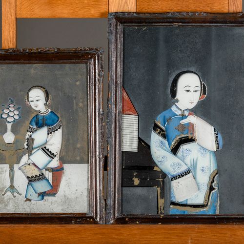 Null Deux églomisés 'dames', Chine 19ième siècle (40x30cm) et (50x35cm) (*)