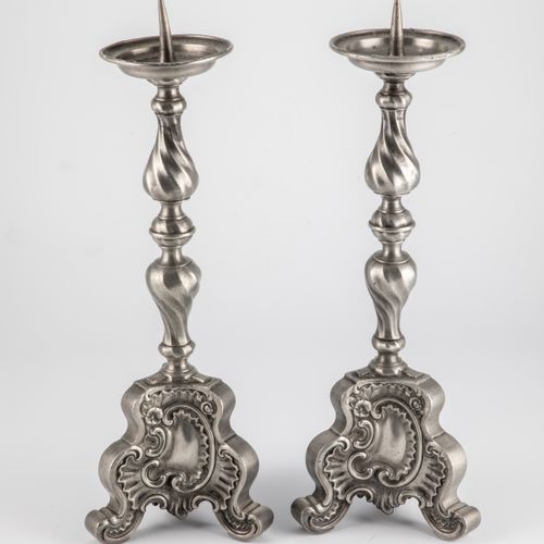 Paar Altarleuchter aus Zinn Pair of altar candlesticks made of pewter 2nd half o&hellip;