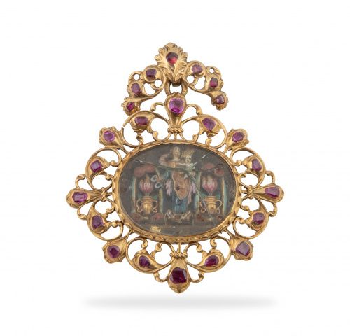 Relicario colgante S. XVII-XVIII con marco calado de rubíes que dibuja formas ve&hellip;
