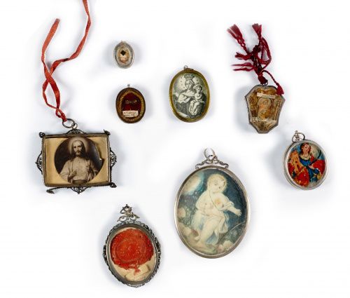 Colección de ocho relicarios y medallas.Trabajo español, S. XVII y XVIII. 尺寸：9 x&hellip;