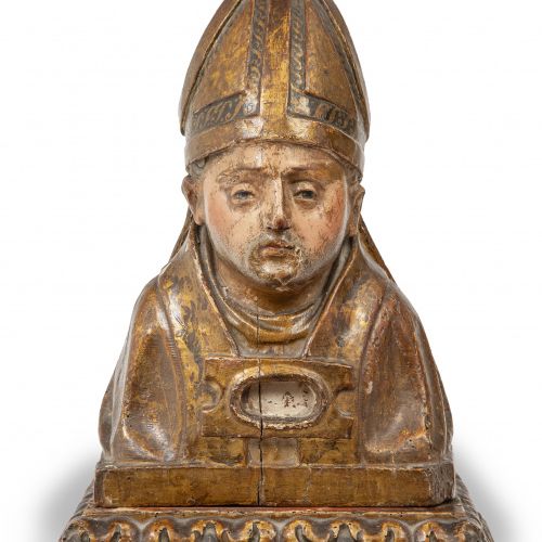 Obispo.Busto relicario en madera tallada, policromada y dorada.Trabajo español, &hellip;