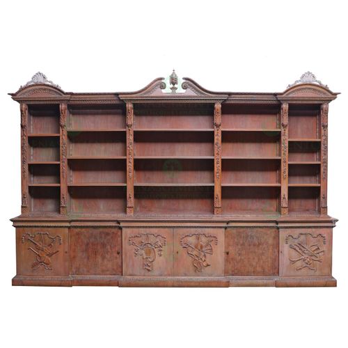 A LARGE LIBRARY SHELF 新古典主义风格的大型书架，漆木，门上雕刻着花篮、乐器、面具和火把。磨损的迹象。尺寸：245x47x366厘米。
