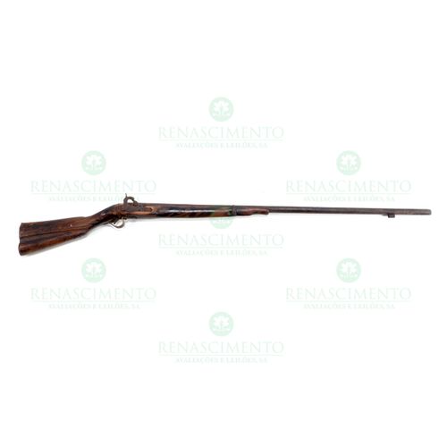 AN EUROPEAN HUNTING FLINTLOCK (19TH CENTURY) 欧洲狩猎用燧发枪（19世纪） 组成，枪口装填，18毫米口径。后来适应了&hellip;