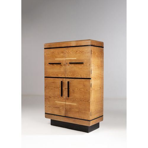 Null Birger Carlstedt (1907-1975)

Cabinet - Pièce unique

Pin

Modèle créé vers&hellip;