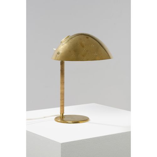 Null Paavo Tynell (1890-1973)

Modèle n°9209 dit 'Helmet'

Lampe de table

Laito&hellip;