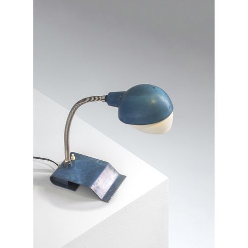 Null Alvar Aalto (1898-1976)

Modèle n°A703

Lampe de table

Métal laqué et acie&hellip;