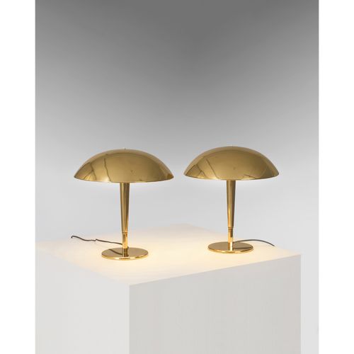 Null Paavo Tynell (1890-1973)

Modèle n°5061

Paire de lampes de table

Laiton

&hellip;