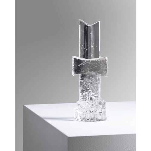 Null Tapio Wirkkala (1915-1985)

Jäämiekka

Sculpture

Cristal

Gravée 'Tapio Wi&hellip;