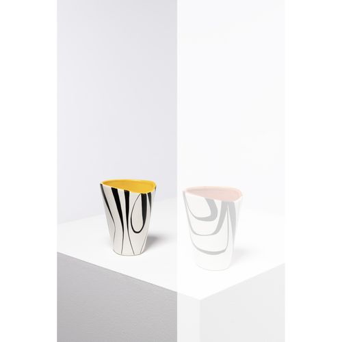 Null Roger Capron (1922-2006)

Vase

Céramique émaillée

Signé 'R.C'

Modèle cré&hellip;