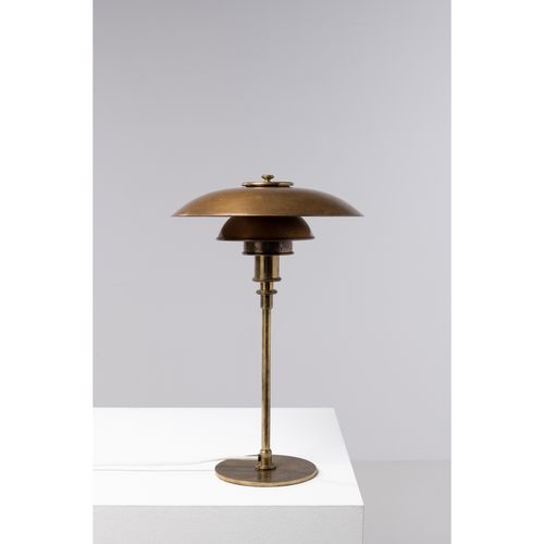 Null Poul Henningsen (1894-1967)

Table lamp

Copper and brass

Engraved 'PAT AP&hellip;