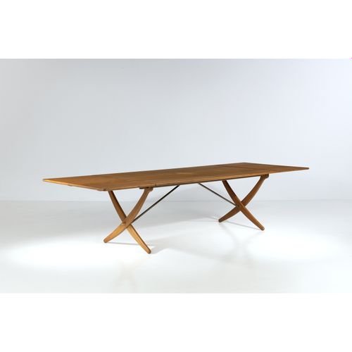 Null Hans J. Wegner (1914-2007)

Model no. AT-304

Dining table

Teak, oak wood &hellip;
