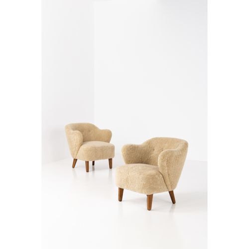 Null Flemming Lassen (1902-1984)

Easy chairs

Pair of armchairs

Sheepskin and &hellip;