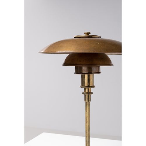 Null Poul Henningsen (1894-1967)

Table lamp

Copper and brass

Engraved 'PAT AP&hellip;