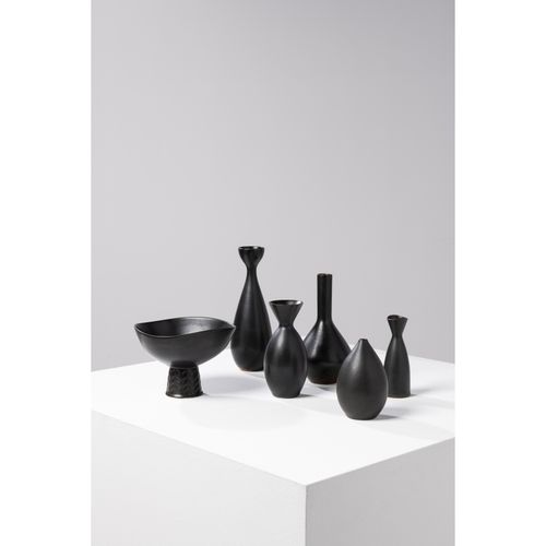 Null Carl-Harry Stålhane (1920-1990)

Ensemble de six vases

Céramique émaillée
&hellip;