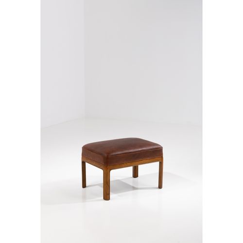 Null Frits Henningsen (1889-1965)

Hassock

Oakwood and leather

Model created c&hellip;