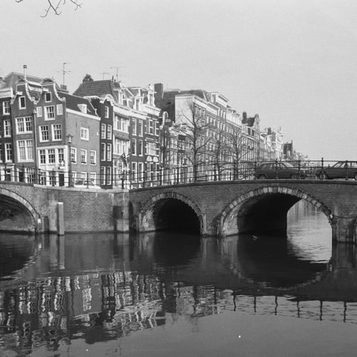 Ben Viegers Ben Viegers
(La Haye 1886 - Nunspeet 1947)
Angle du Reguliersgracht &hellip;