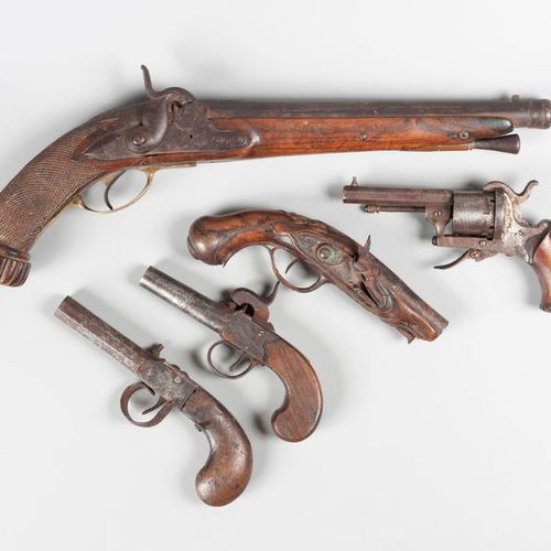 Null Lot de cinq pistolets, XIXe siècle