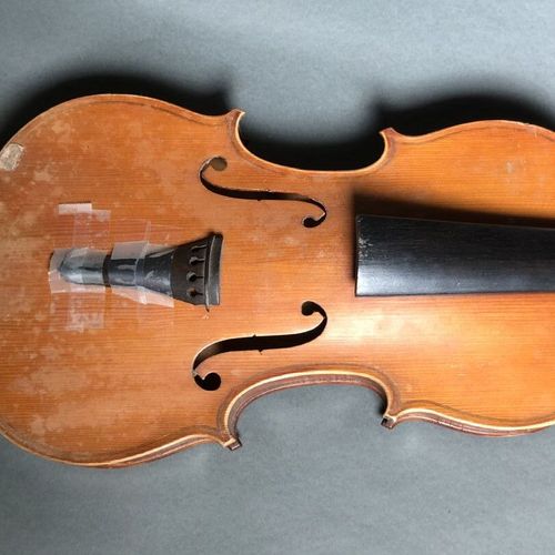 Null Violino da studente non filettato con etichetta
etichetta "Copie de Antoniu&hellip;