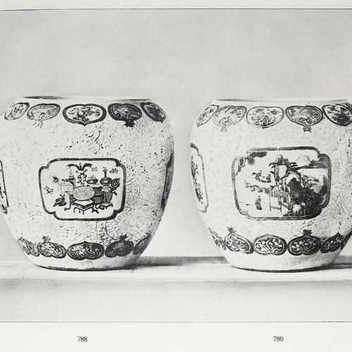 Null China. Kangxi-Periode (1622-1722). 

Porzellan mit weißer Glasur und blauem&hellip;