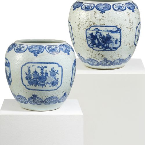 Null China. Kangxi period (1622-1722). 

Porcelain with white glaze and blue dec&hellip;