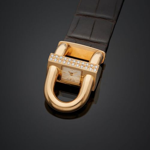 Null VAN CLEEF & ARPELS 

"Padlock" ladies' watch bracelet in yellow gold (750‰)&hellip;