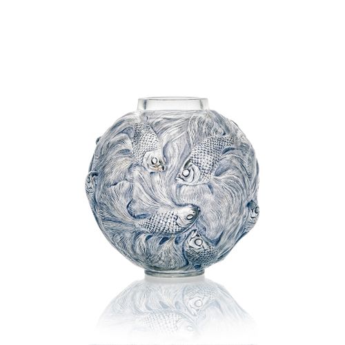 ‡ René Lalique (French 1860 1945) Formose Vase, No. 934 设计 1924年，透明，磨砂和蓝色染色的凹版画R&hellip;