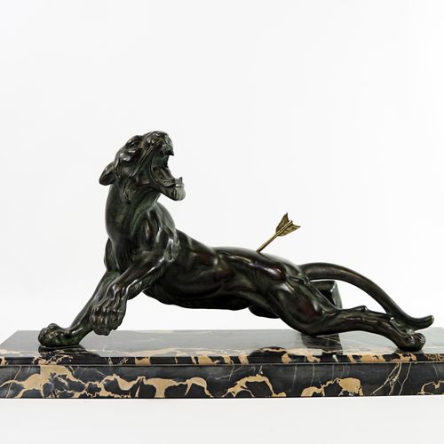 Null C. ANDREA (XXth), Tiger hit by an arrow. Bronze, signed on the leg. Black m&hellip;