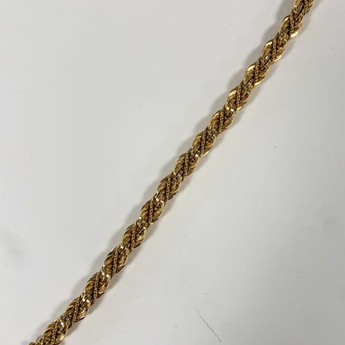Null Bracelet en or (18K) jaune torsadé. Poids : 22,7 g