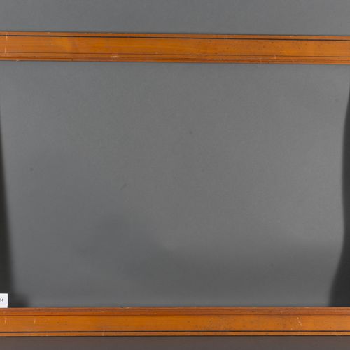 Cadre en pitchpin avec filets de bois noirci. Époque Louis Philippe. 58,2 x 86,1&hellip;
