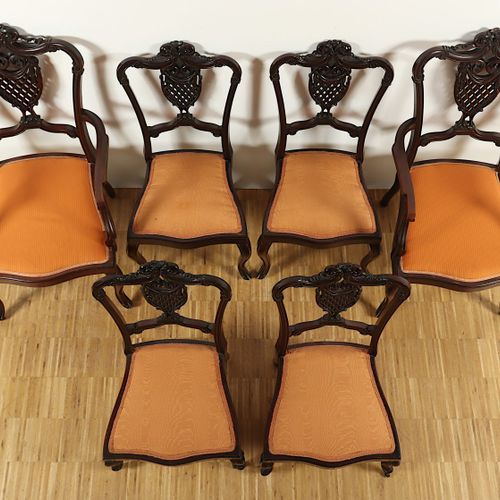 Sitzgarnitur im Chippendale-Stil, ENGLAND, E.19.Jh. 奇彭代尔式座椅组合，包括两把扶手椅、两把椅子和两把所谓的&hellip;