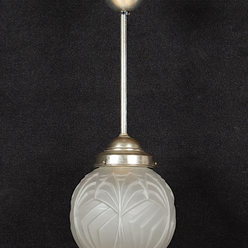 Kleine Art-Deco-Lampe, besch., um 1920/30 PEQUEÑA LÁMPARA ART-DECO, de una llama&hellip;