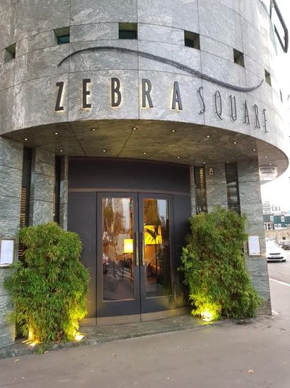 Restaurant ZEBRA SQUARE 