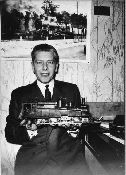 TOYS & TRAINS INCLUDING THE LOUIS THEVENON COLLECTION (1920-1978)