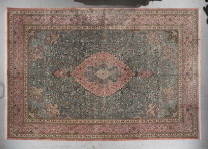 LARGE COLLECTION OF ANTIQUE AND MODERN CARPETS