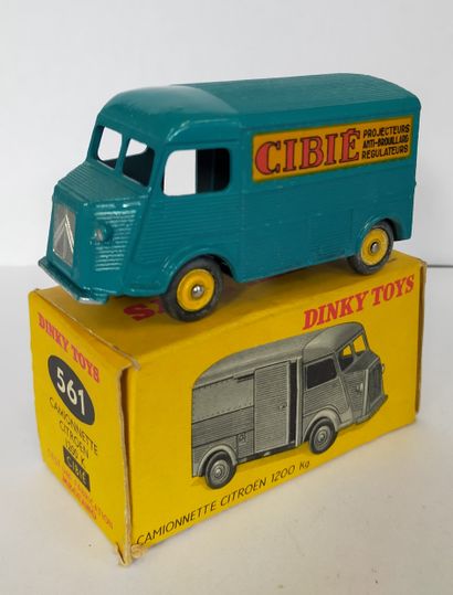 COLLECTION DE DINKY TOYS &JOUETS