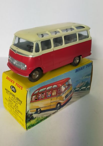 DINKY TOYS-JOUETS