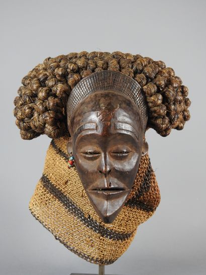 ARTS FROM AFRICA AND OCEANIA